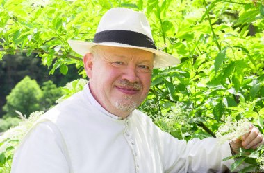 Kräuterpfarrer Benedikt R. Felsinger O.Praem., © Margarete Jarmer